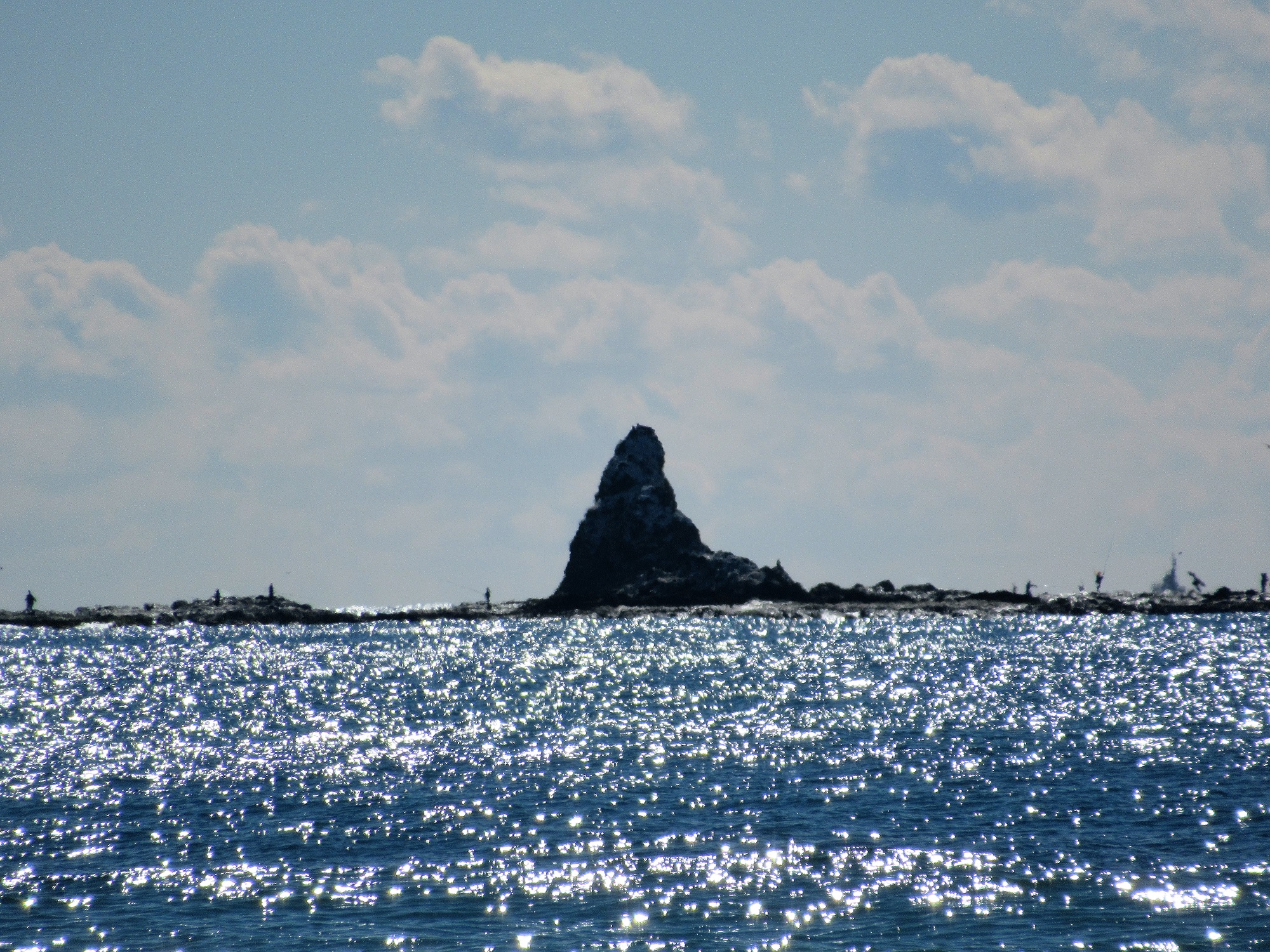 Eboshi Rock